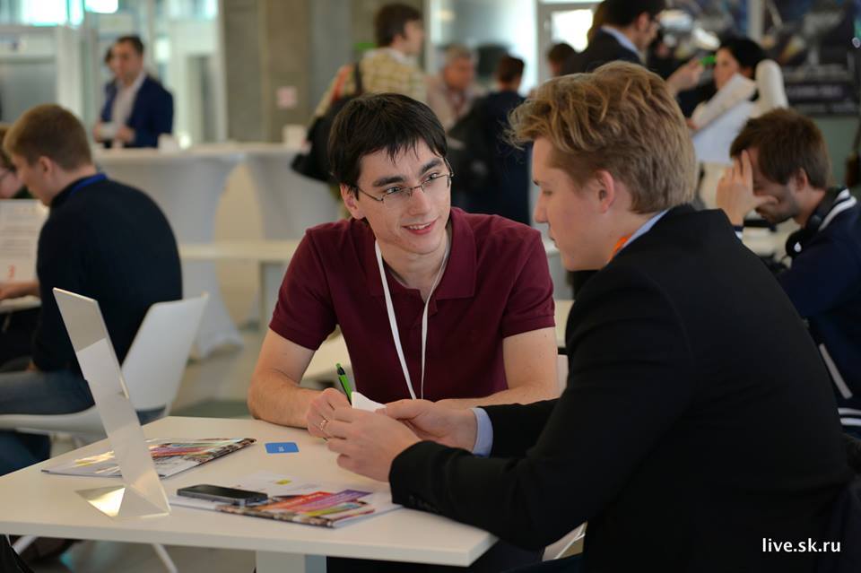 Image source: live.sk.ru Vladislav Linnik, Stone Labs Marketing manager, asking questions during Mentor’s Session.